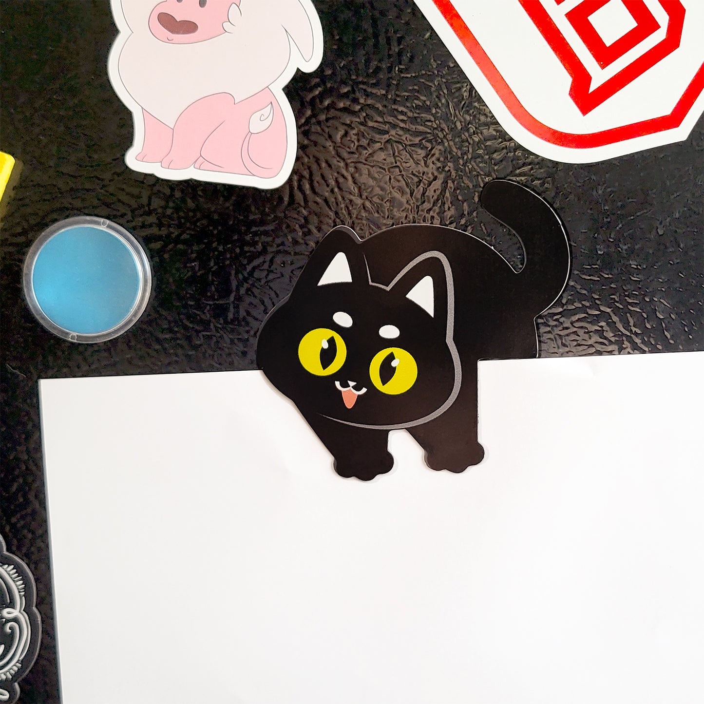 Climbing Cat Magnet - Black