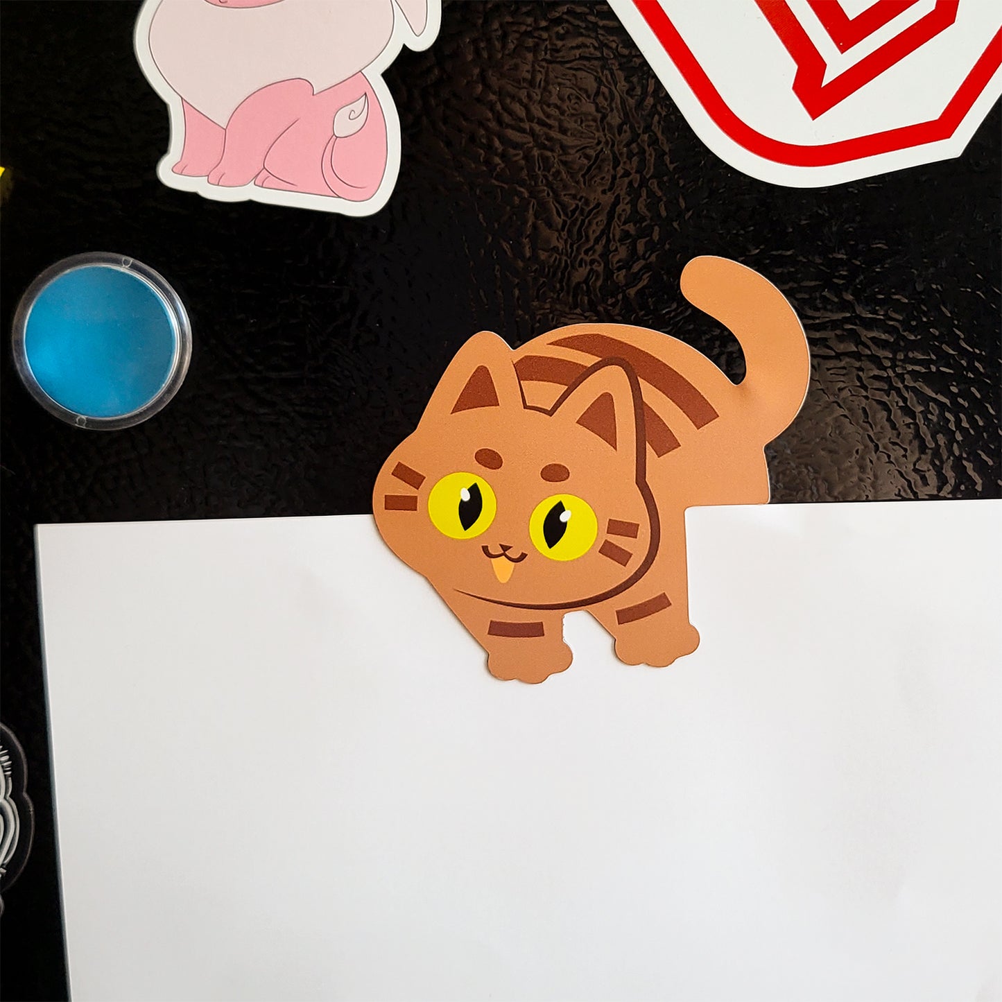 Climbing Cat Magnet - Brown Tabby