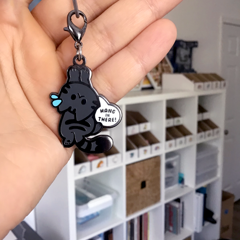 Hang In There Cat Zipper Pull
